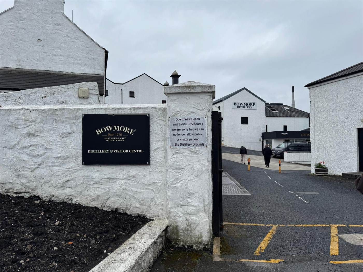 The entrance to Bowmore