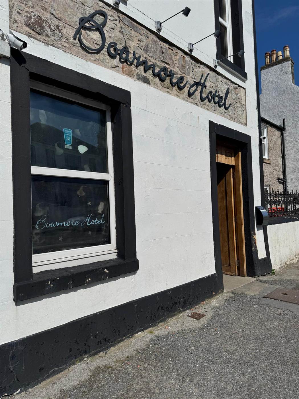 Bowmore Hotel
